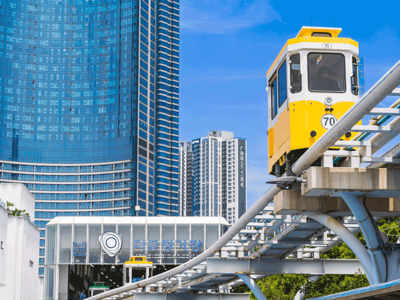 ラインパーク海辺列車の画像